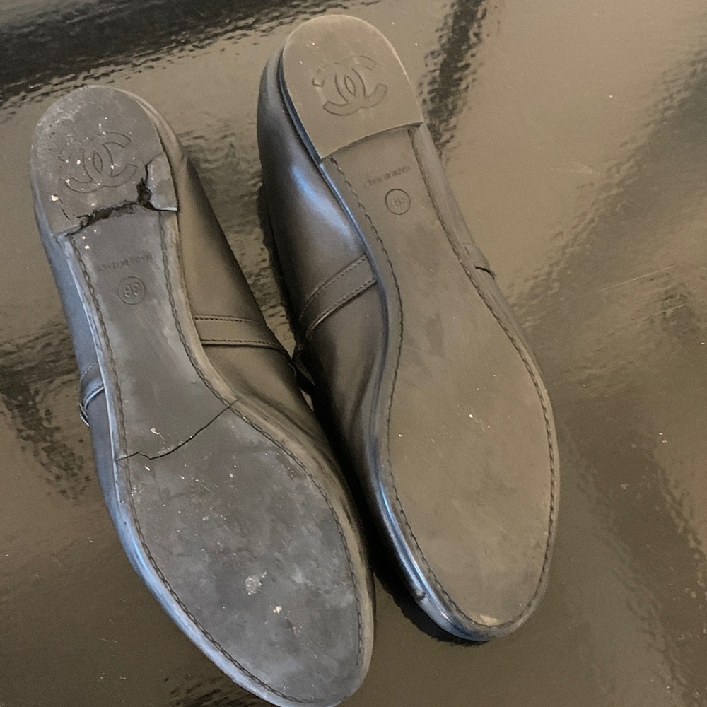 CHANEL Black Leather Mary Jane Flats with Signature Button Sz 36 - Picture 14 of 14